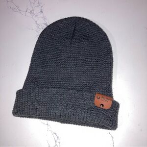 Basic Gray Knit Beanie - Kootenay